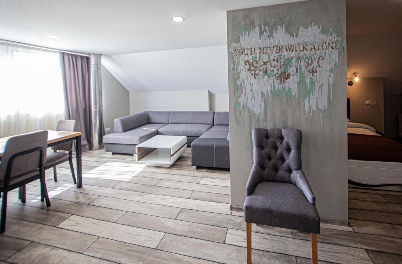 Biplan Hotel Daugavpils Esterno foto