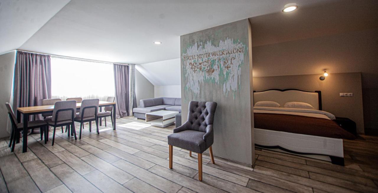 Biplan Hotel Daugavpils Esterno foto