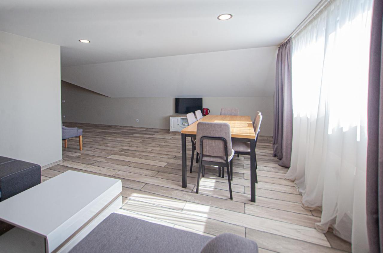Biplan Hotel Daugavpils Esterno foto