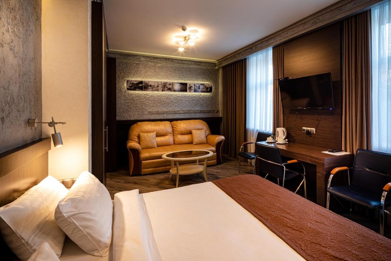 Biplan Hotel Daugavpils Esterno foto