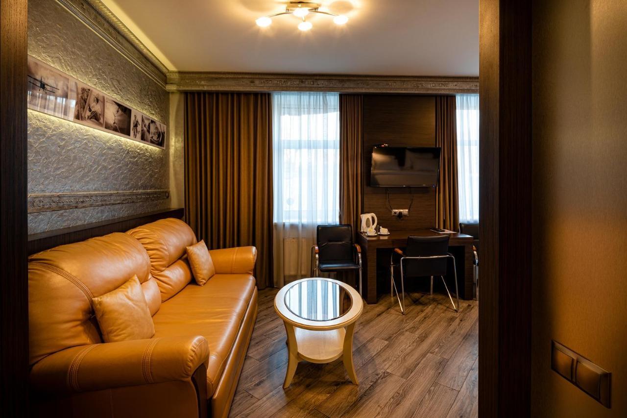 Biplan Hotel Daugavpils Esterno foto