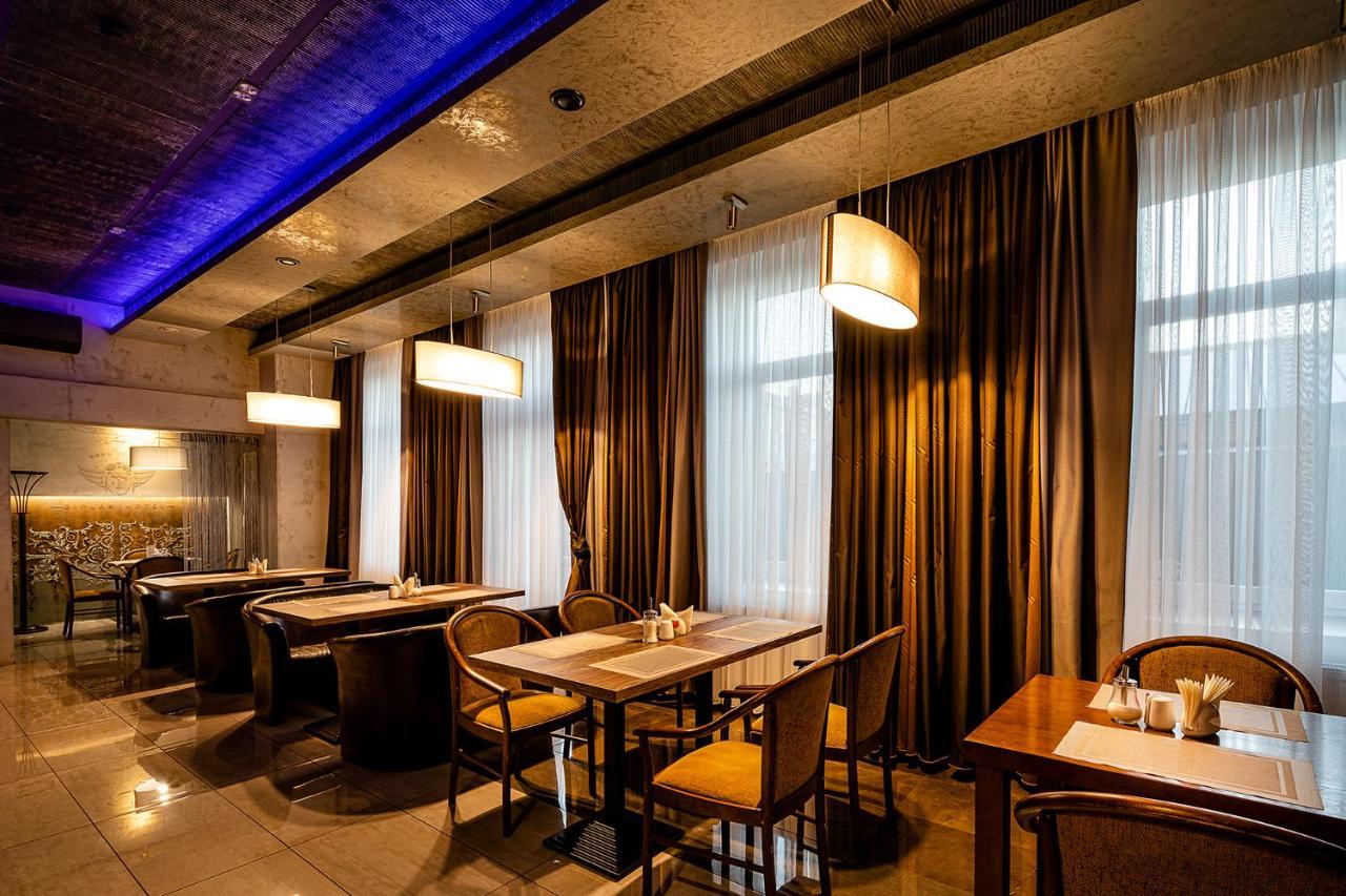 Biplan Hotel Daugavpils Esterno foto